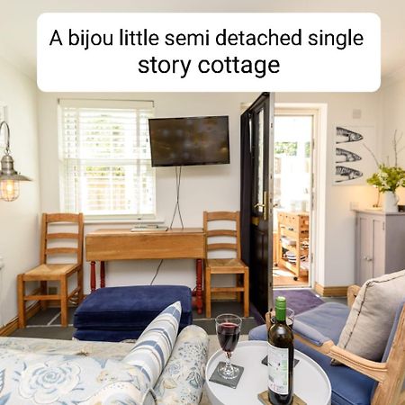 Bijou Coastal Apartment In Polperro With Hot Tub Onsite Parking Downhill Walk To Village ภายนอก รูปภาพ