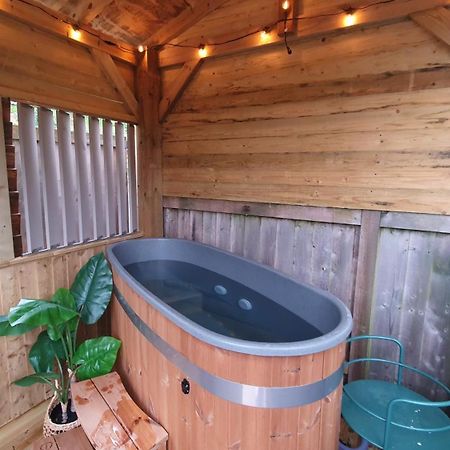 Bijou Coastal Apartment In Polperro With Hot Tub Onsite Parking Downhill Walk To Village ภายนอก รูปภาพ
