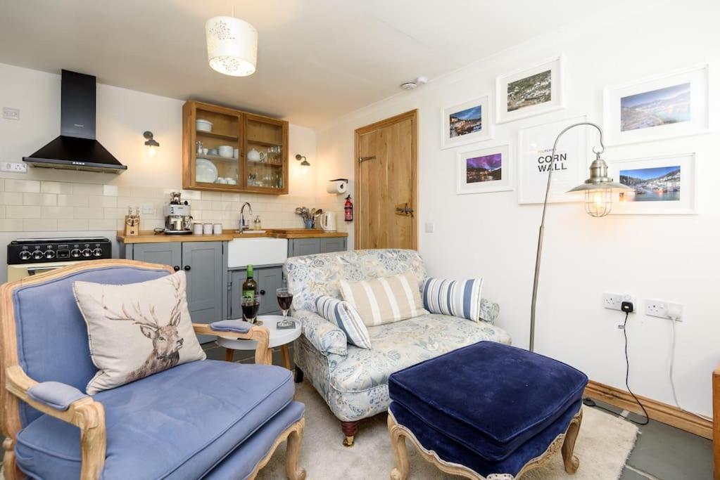 Bijou Coastal Apartment In Polperro With Hot Tub Onsite Parking Downhill Walk To Village ภายนอก รูปภาพ