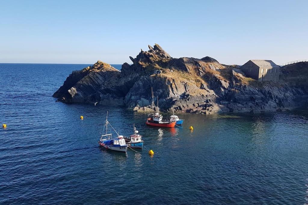 Bijou Coastal Apartment In Polperro With Hot Tub Onsite Parking Downhill Walk To Village ภายนอก รูปภาพ