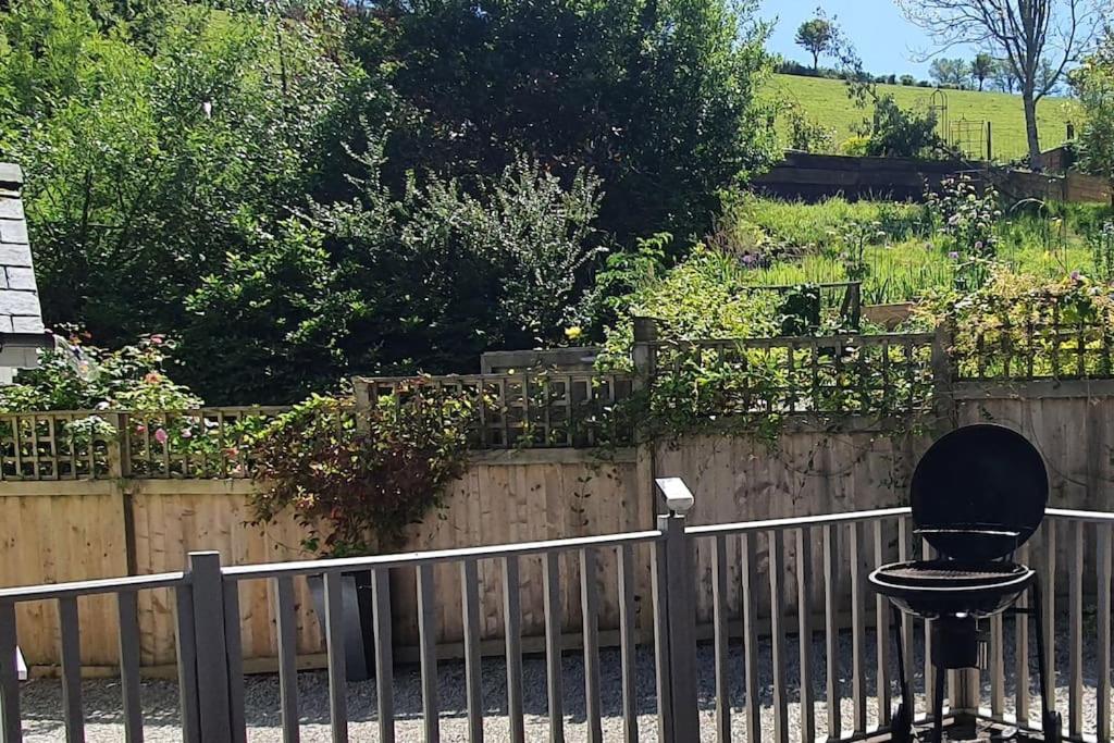 Bijou Coastal Apartment In Polperro With Hot Tub Onsite Parking Downhill Walk To Village ภายนอก รูปภาพ