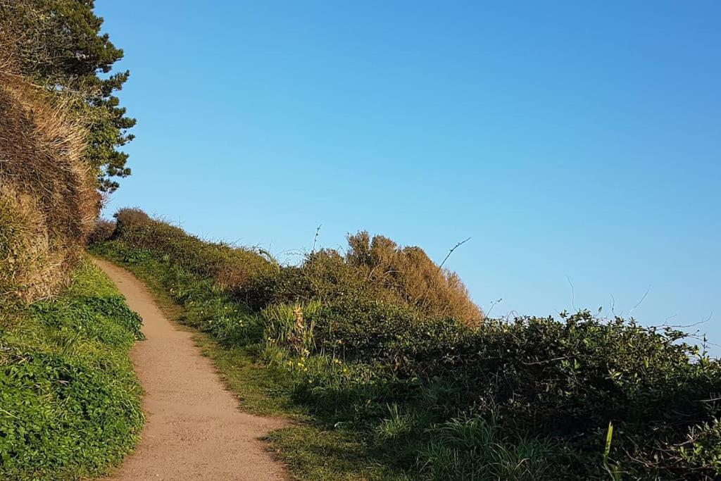 Bijou Coastal Apartment In Polperro With Hot Tub Onsite Parking Downhill Walk To Village ภายนอก รูปภาพ