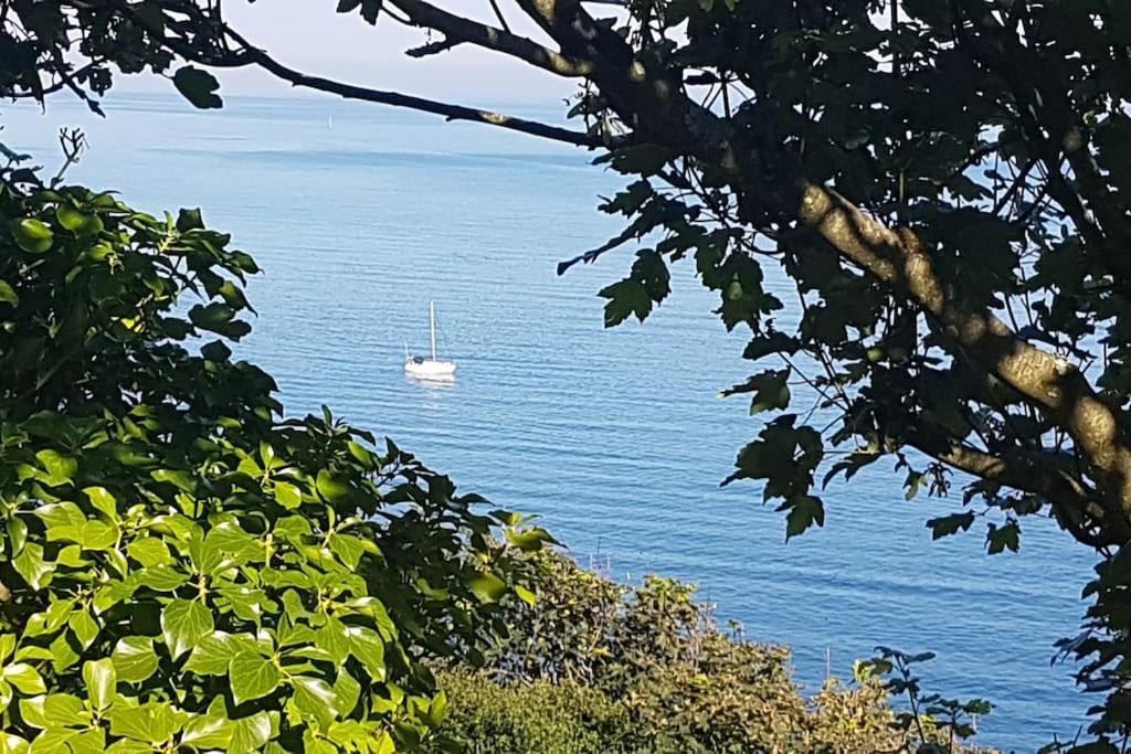 Bijou Coastal Apartment In Polperro With Hot Tub Onsite Parking Downhill Walk To Village ภายนอก รูปภาพ