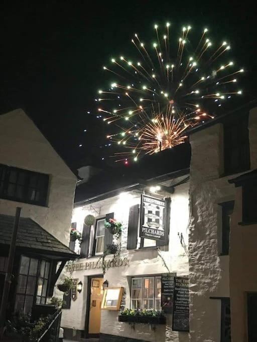 Bijou Coastal Apartment In Polperro With Hot Tub Onsite Parking Downhill Walk To Village ภายนอก รูปภาพ